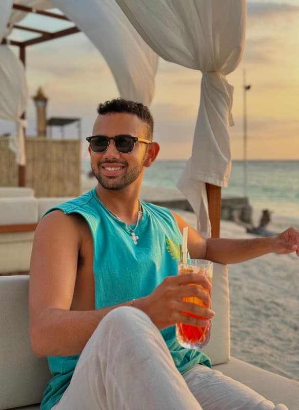 Lifestyle shoot — beach club